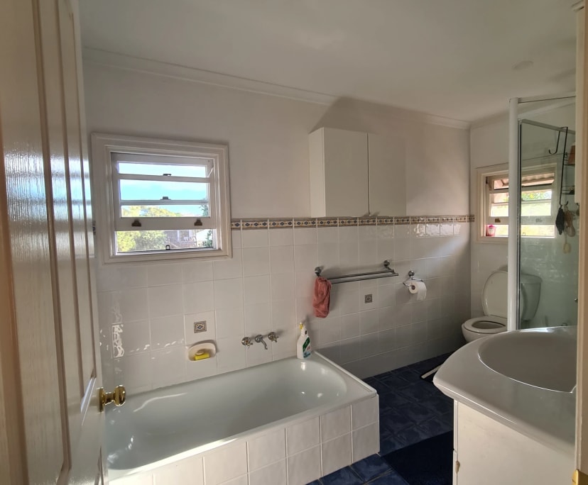 $300, Share-house, 3 bathrooms, Annerley QLD 4103