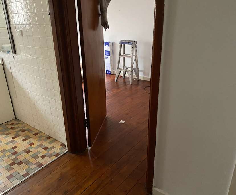 Room in a share house