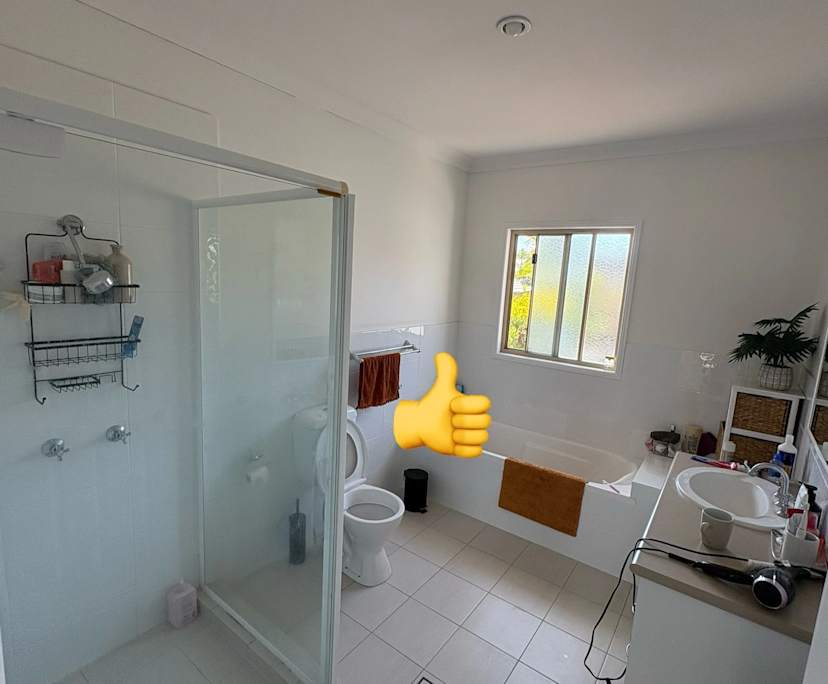 Furnished room in a share house