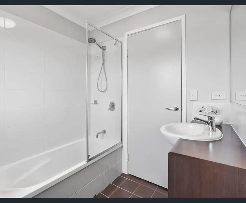 Unfurnished room with own bathroom