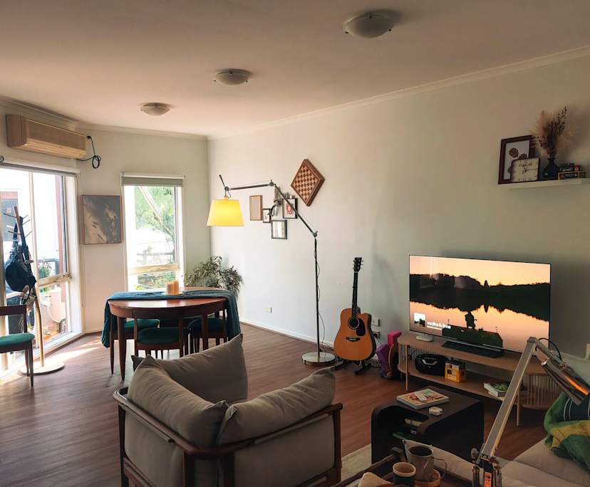 Unfurnished room in a flatshare
