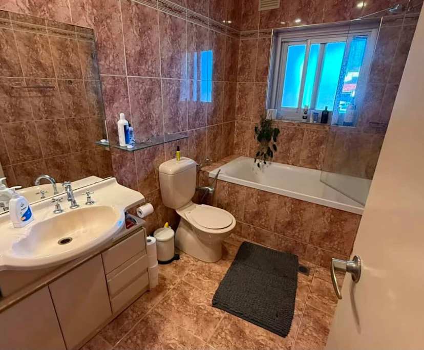 Unfurnished room in a flatshare