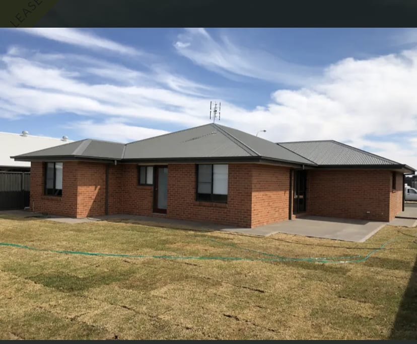 Room for Rent in Dubbo, NSW 150, Unfurnished, Own...
