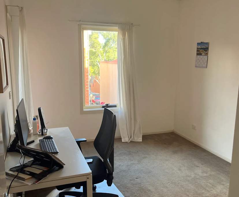 Unfurnished room in a flatshare