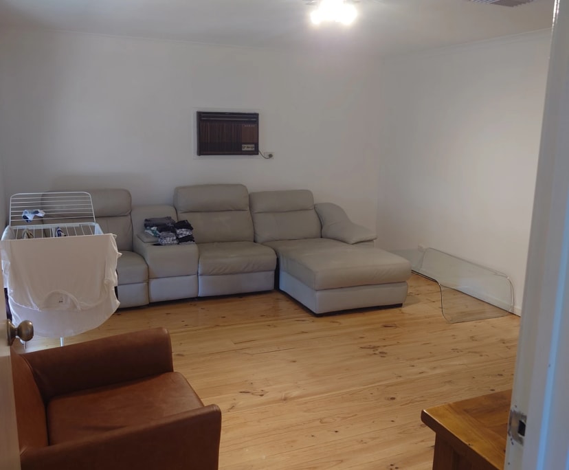 $250, Share-house, 3 bathrooms, East Albury NSW 2640