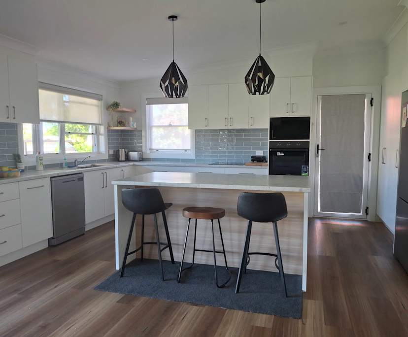 $320, Share-house, 3 bathrooms, West Tamworth NSW 2340