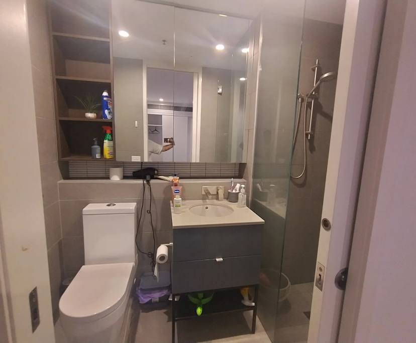 Room with ensuite in a flatshare
