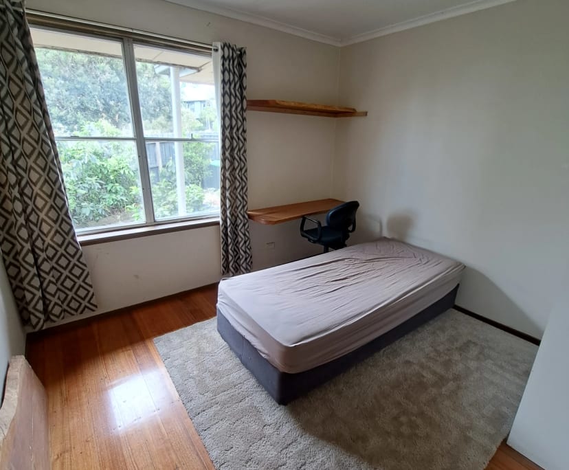 Room in a share house