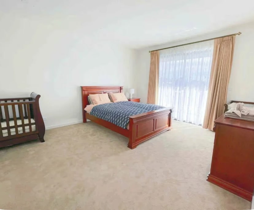 Whole property with 6 rooms for rent