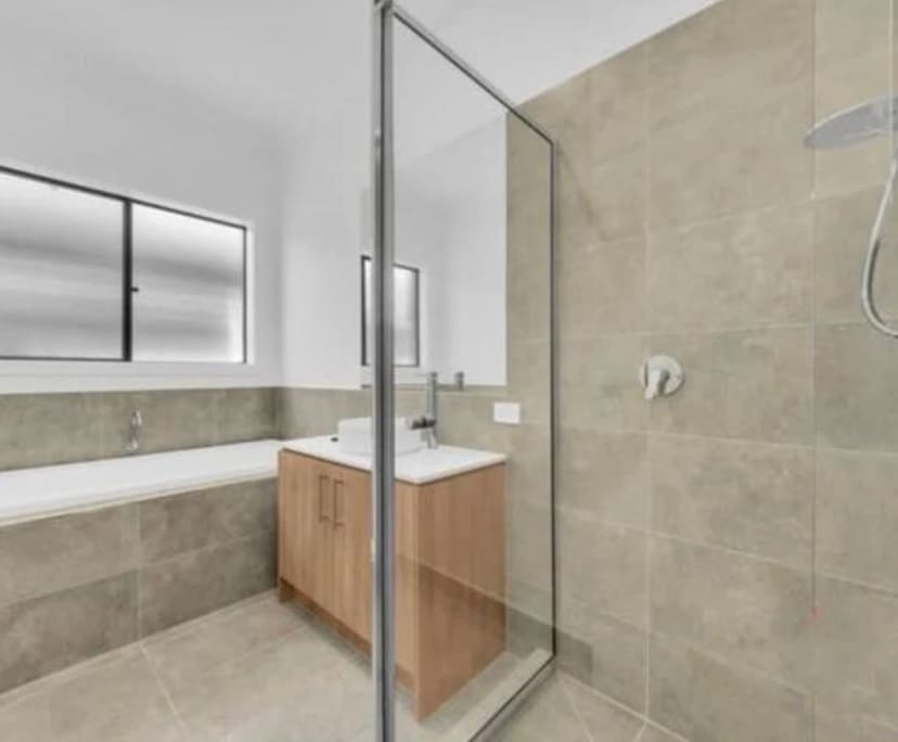 Room in a share house