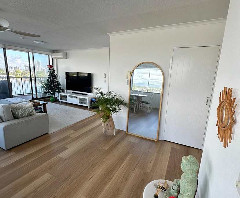 Furnished room with own bathroom