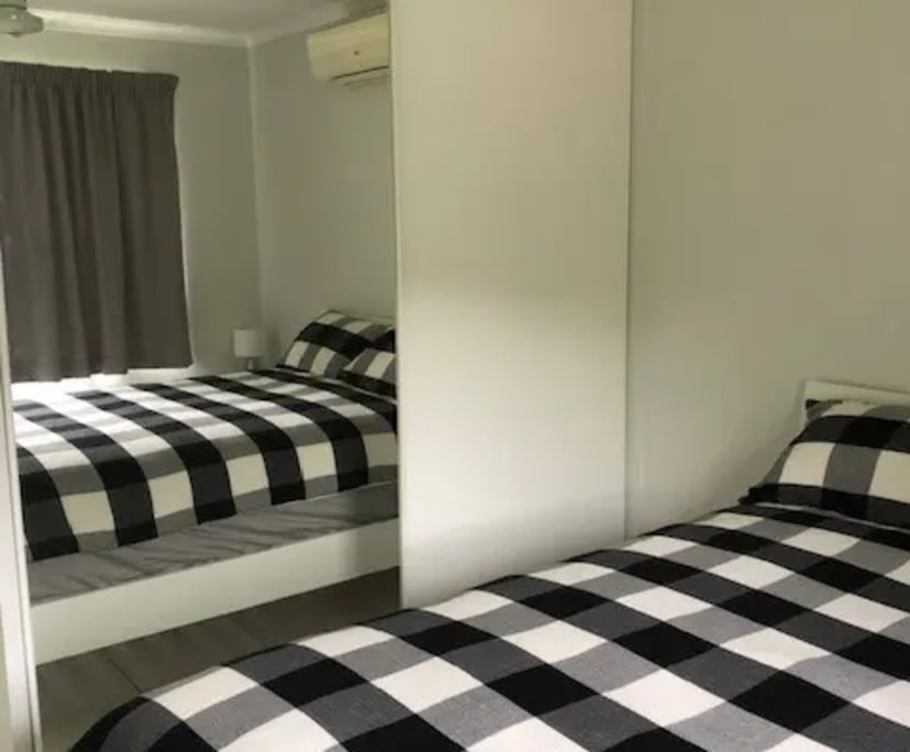 Whole property with 1 room for rent