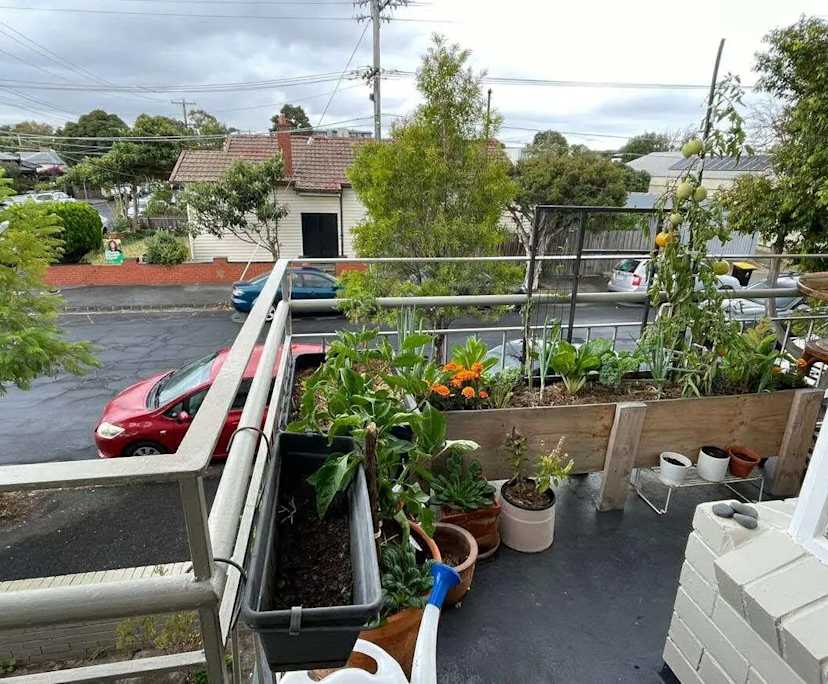Unfurnished room in a flatshare