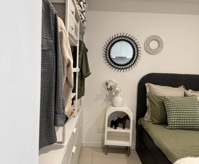 $1,100, Whole-property, 2 bathrooms, Newstead QLD 4006