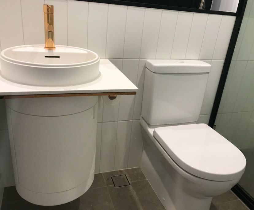 $645, Whole-property, 2 bathrooms, Melbourne VIC 3000