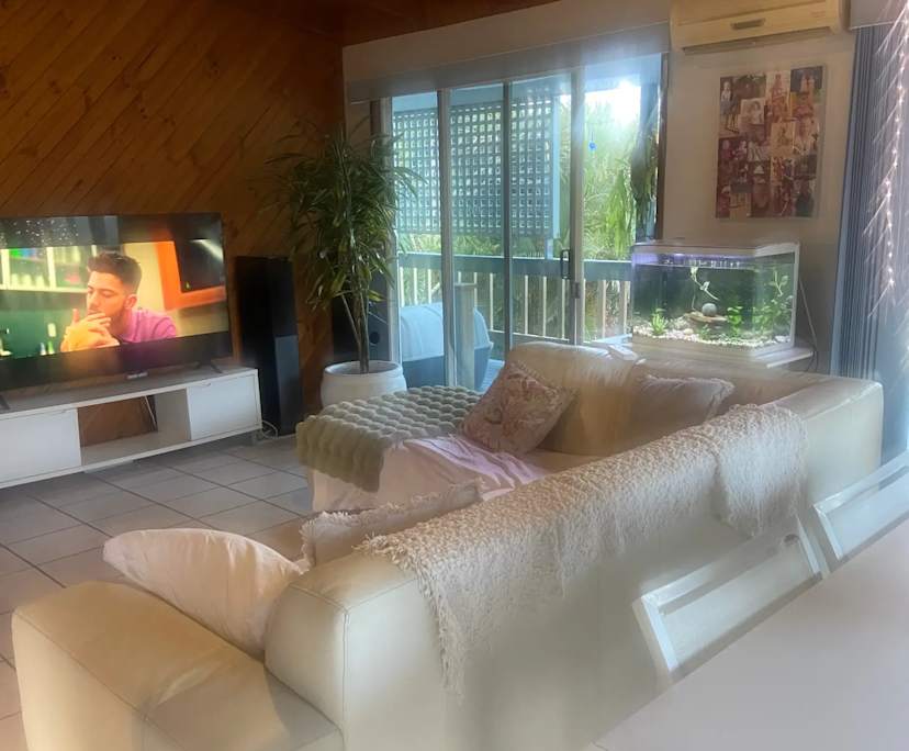 $400, Share-house, 3 bathrooms, Marcus Beach QLD 4573