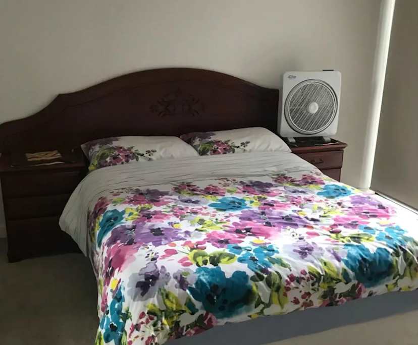Furnished room with ensuite in a flatshare
