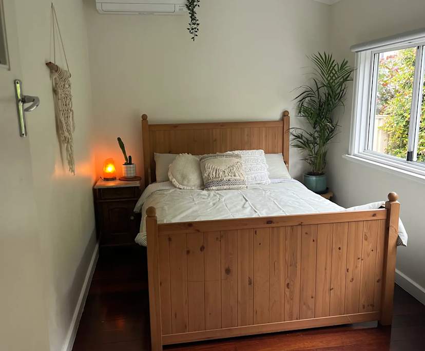 Furnished room with own bathroom
