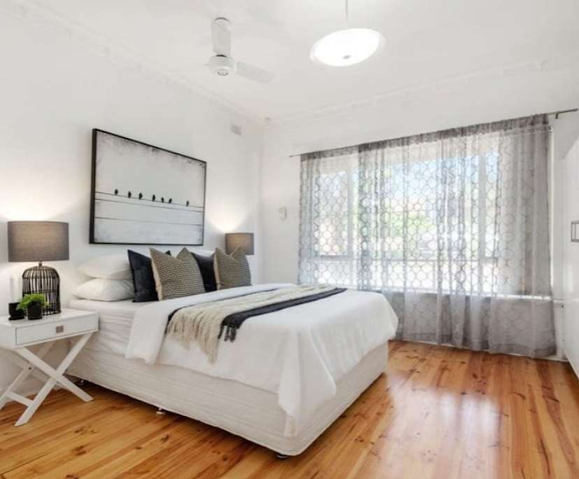 Room in a share house
