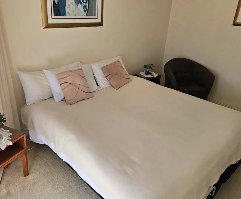 $375, Flatshare, 2 bathrooms, Runaway Bay QLD 4216