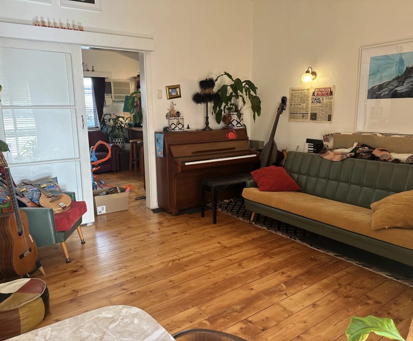 Whole property with 3 rooms for rent