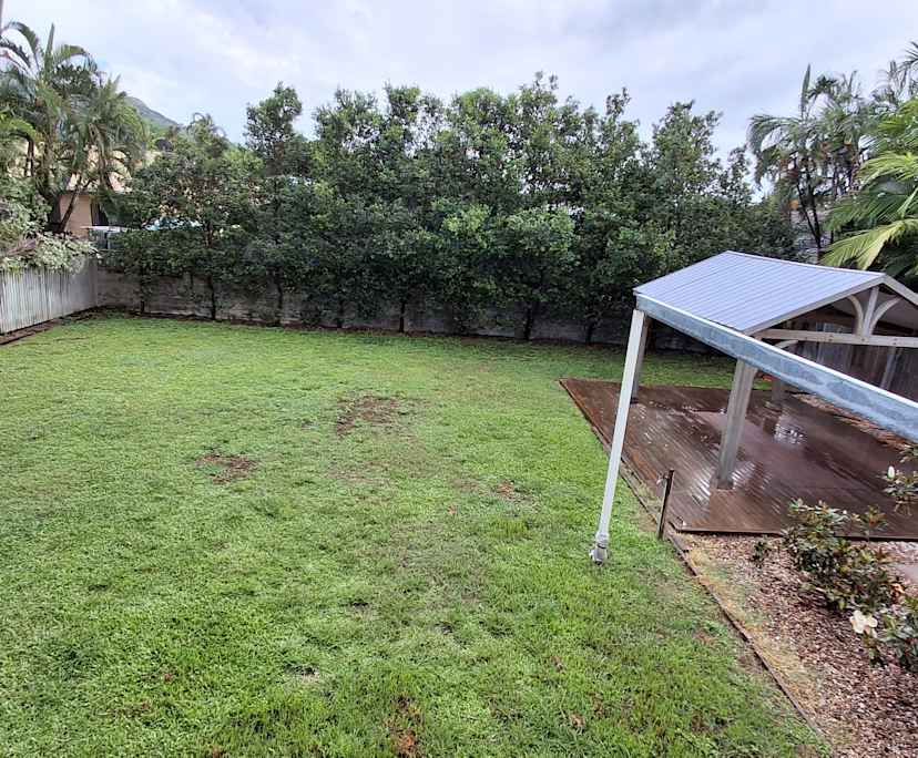 $240, Share-house, 3 bathrooms, Hermit Park QLD 4812