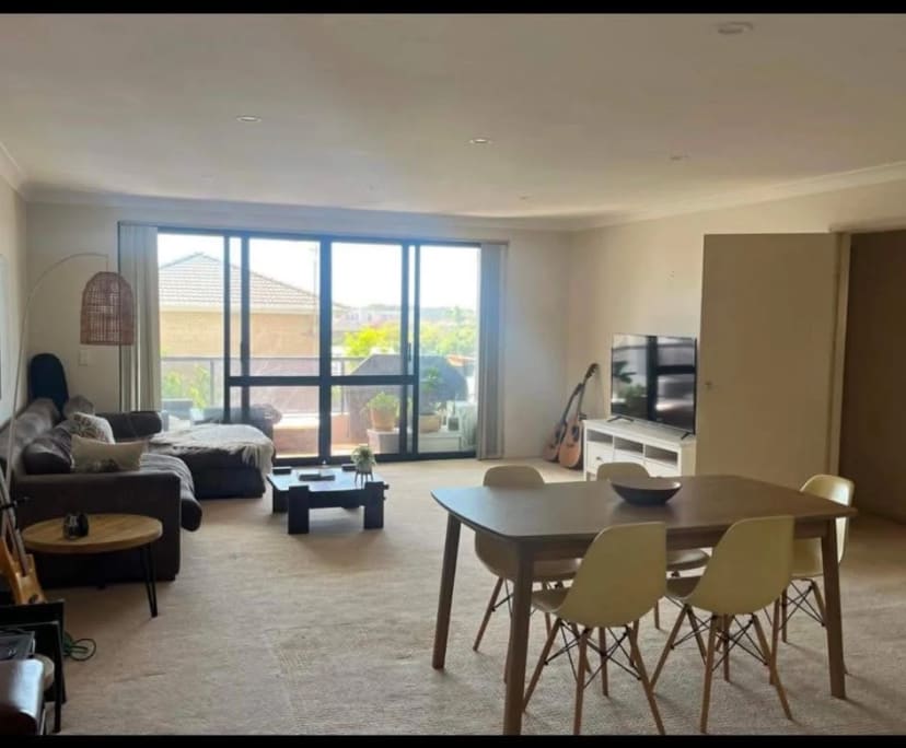 Unfurnished room in a flatshare