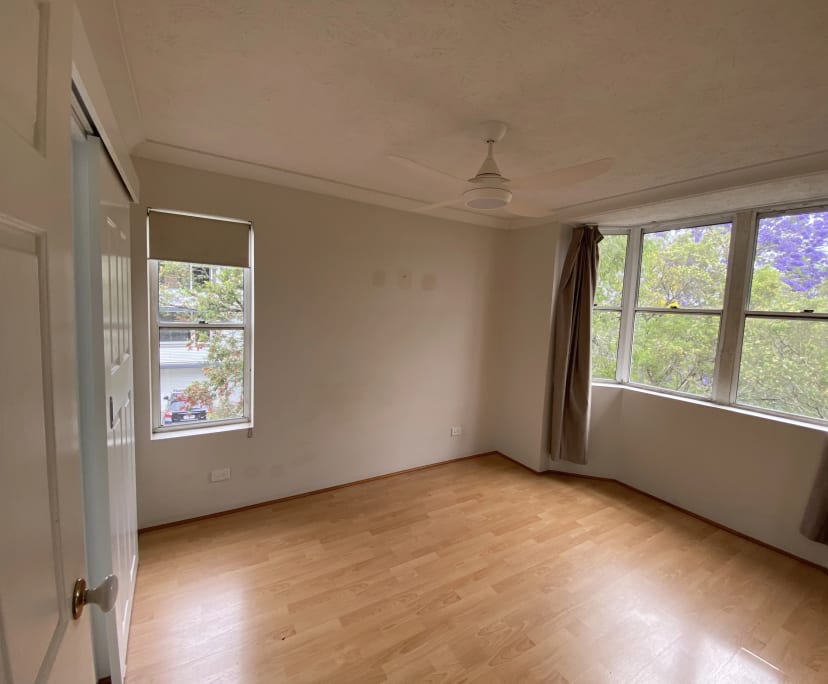 Unfurnished room with ensuite in a flatshare