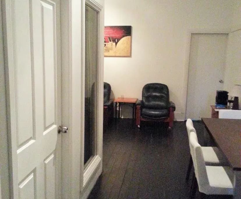 Furnished room in a flatshare