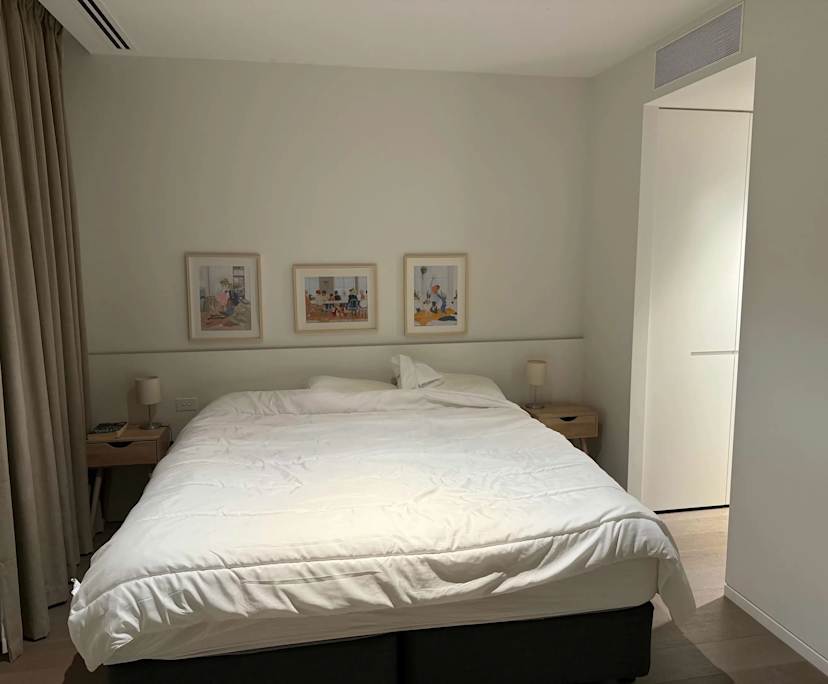 Furnished room with ensuite in a flatshare