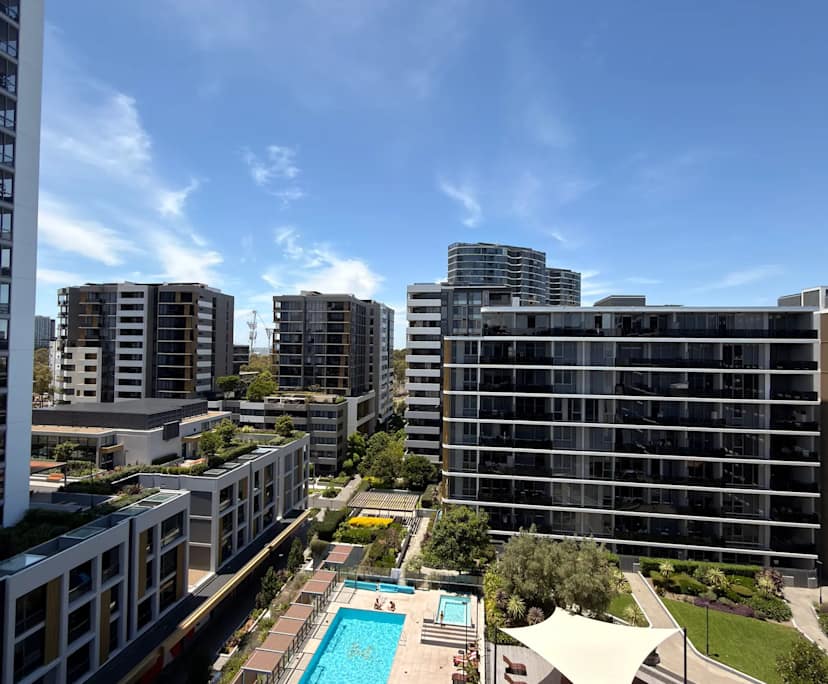 Furnished room with ensuite in a flatshare