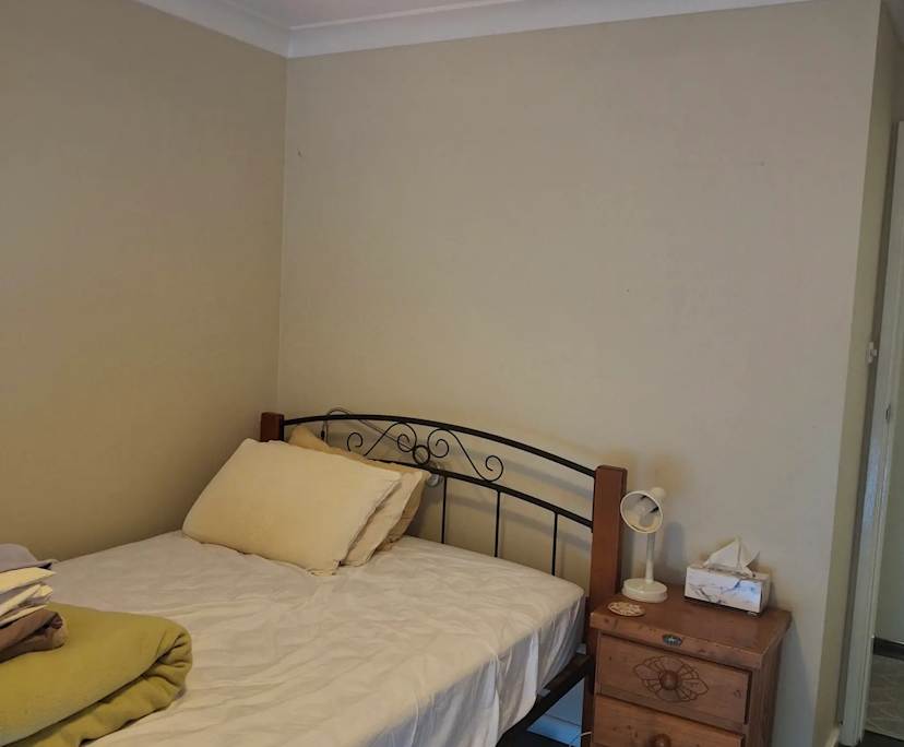 Room in a share house