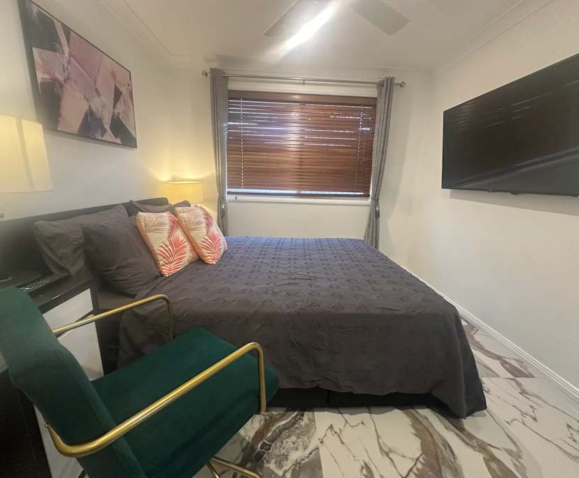 Furnished room in a share house