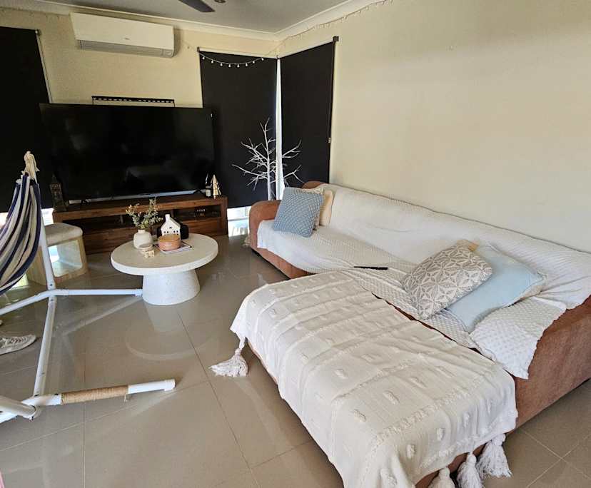 $320, Share-house, 3 bathrooms, Runaway Bay QLD 4216