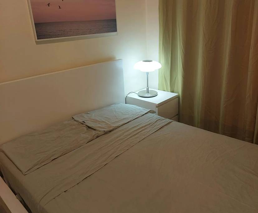 Furnished room in a flatshare