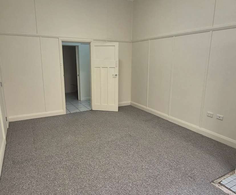 Unfurnished room in a share house