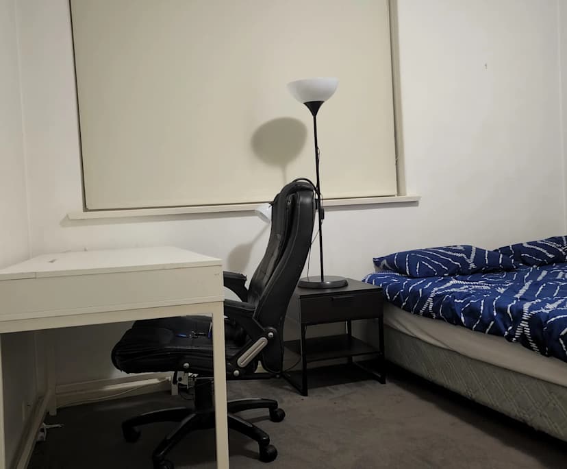 Furnished room in a flatshare