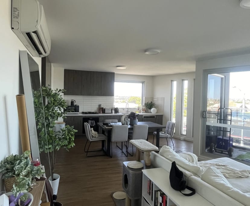 Furnished room in a flatshare