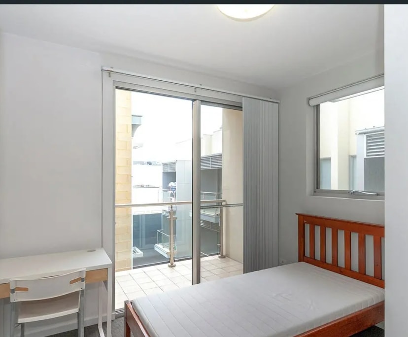 Furnished room in a flatshare