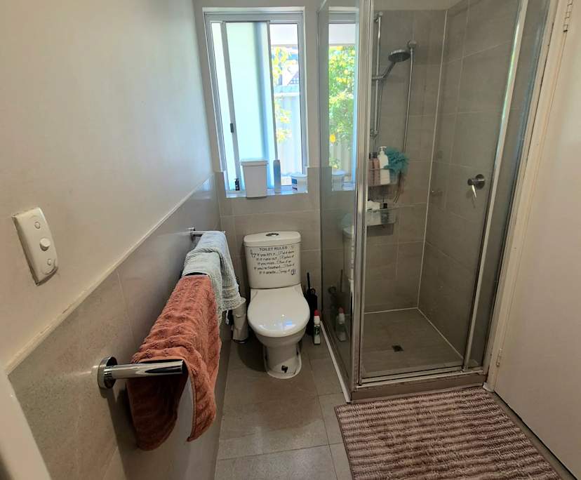 $350, Share-house, 3 bathrooms, Victoria Park WA 6100