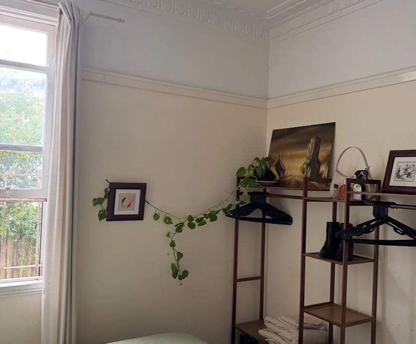 Unfurnished room in a flatshare