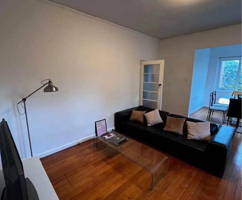 Furnished room in a flatshare