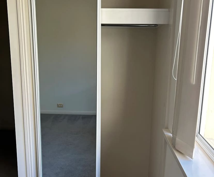 $300, Flatshare, 2 bathrooms, Toowong QLD 4066