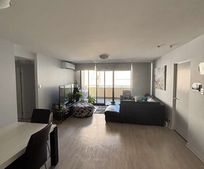 Furnished room in a flatshare