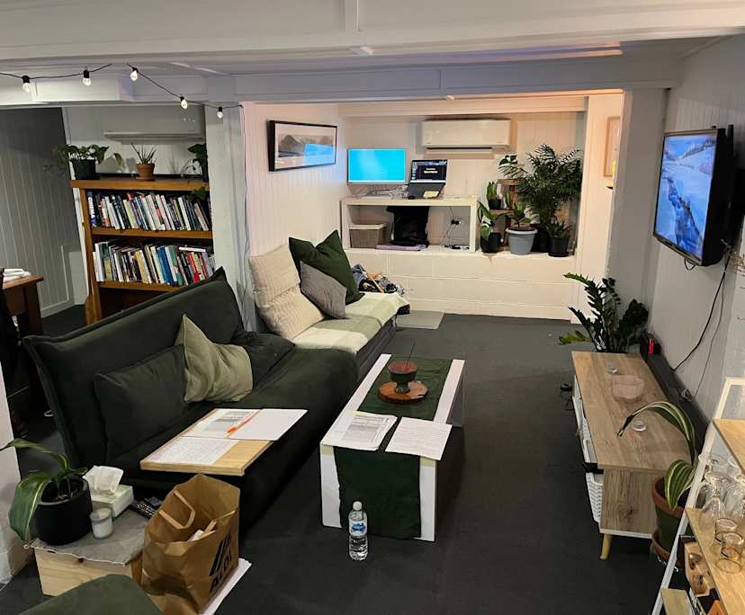 $350, Share-house, 4 bathrooms, Ashgrove QLD 4060