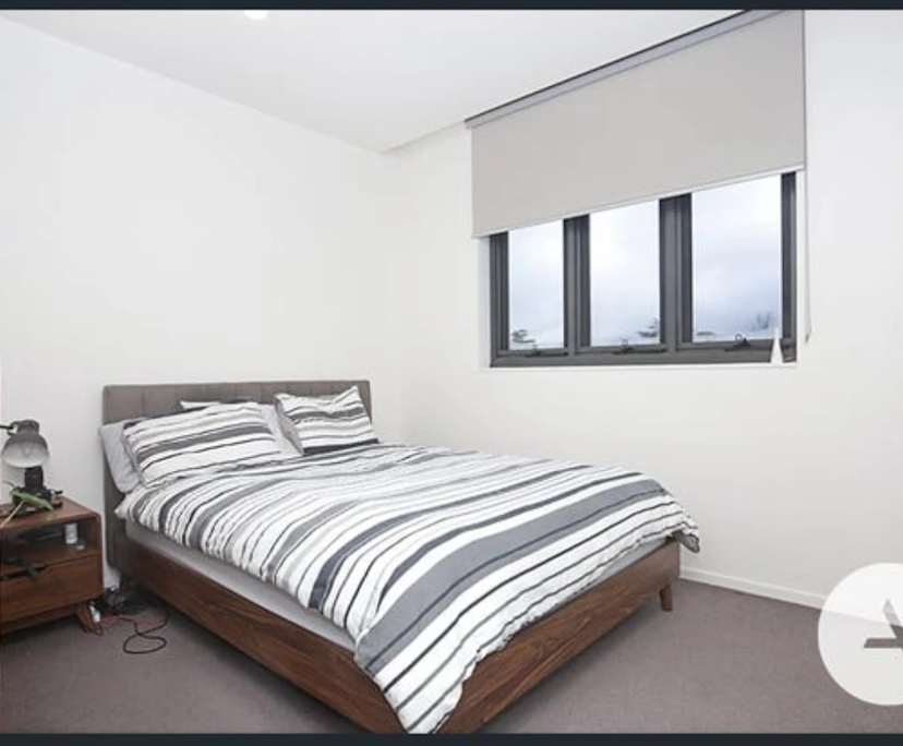 Unfurnished room with own bathroom