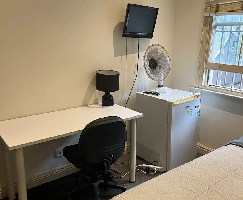 Furnished room in a share house