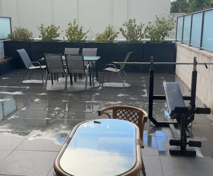 Furnished room with own bathroom