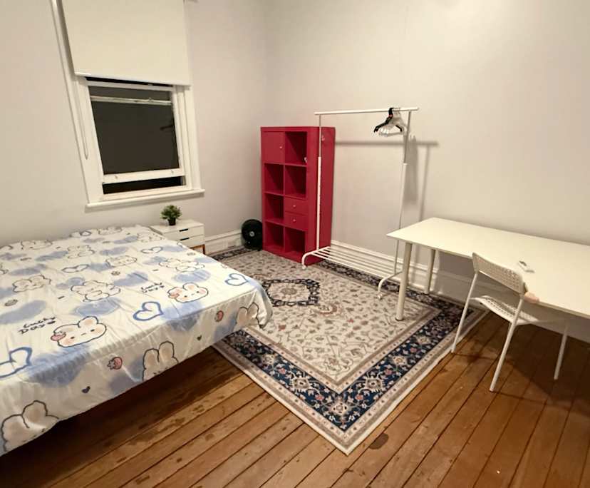 Room in a share house