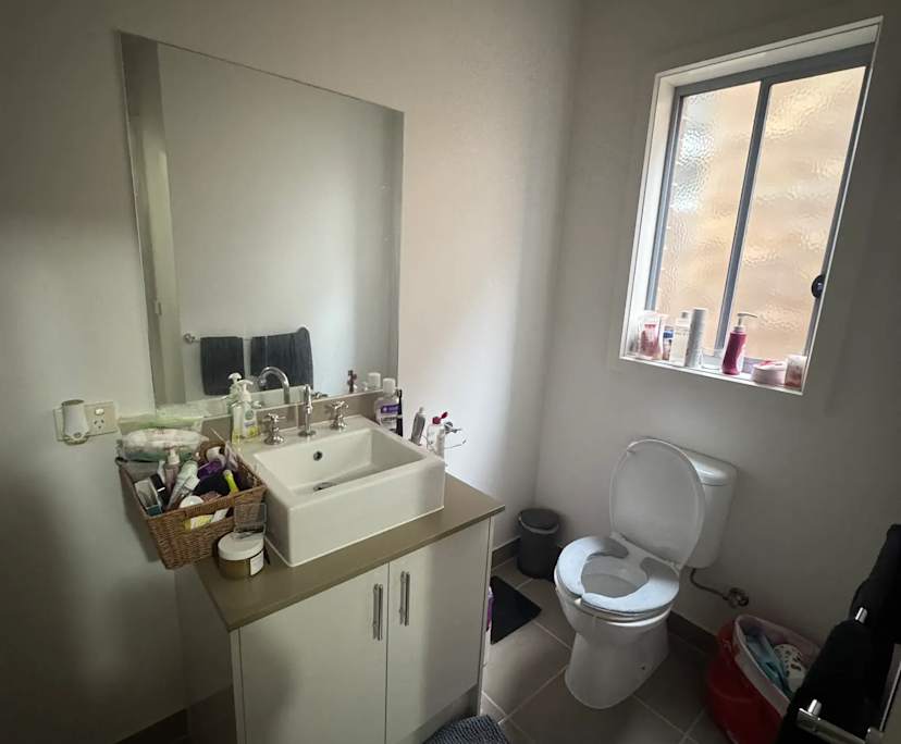 Furnished room with own bathroom